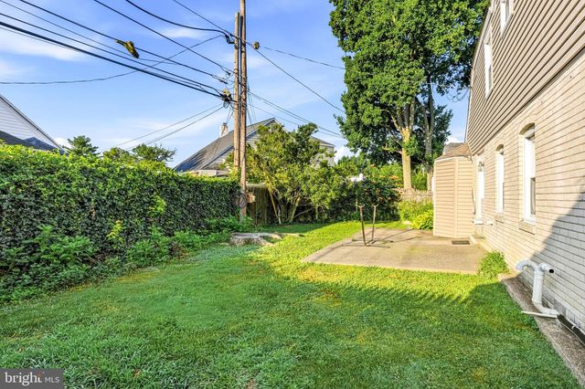 732 CRICKET LN, Aldan, PA 19018