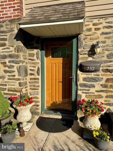732 CRICKET LN, Aldan, PA 19018