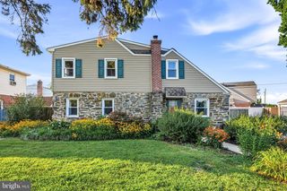 732 CRICKET LN, Aldan, PA 19018