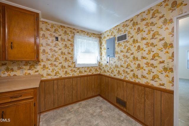 462 Mcrae Drive, Fayetteville, NC 28305