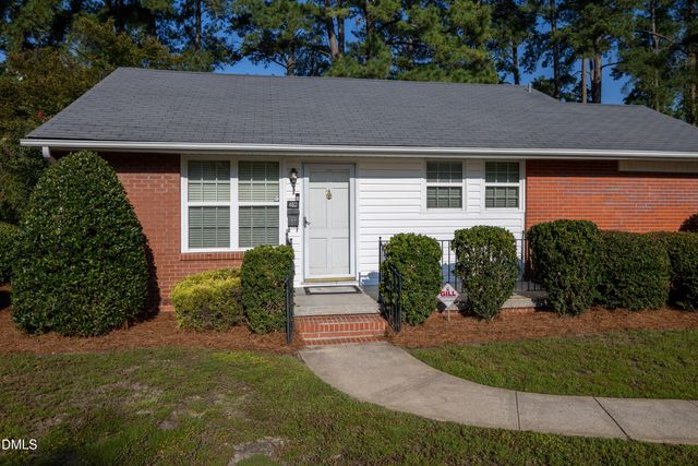 462 Mcrae Drive, Fayetteville, NC 28305