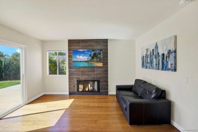 15814 Camino Crisalida, San Diego, CA 92127