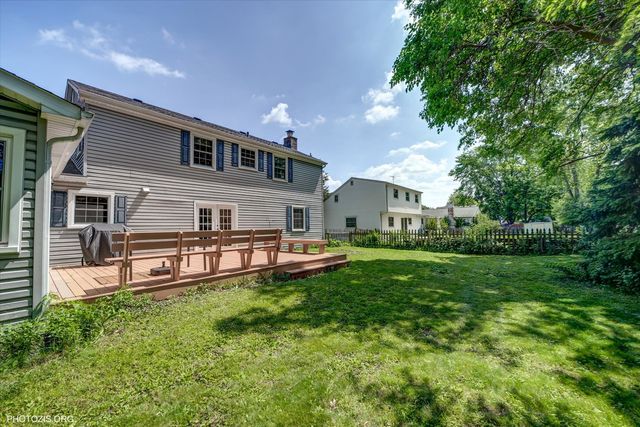 950 Belmar Lane, Buffalo Grove, IL 60089