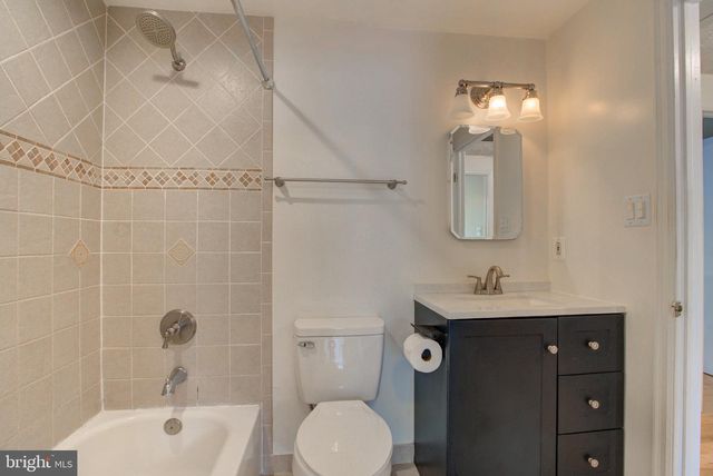 8541 KOLUDER, Lorton, VA 22079