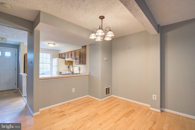 8541 KOLUDER, Lorton, VA 22079