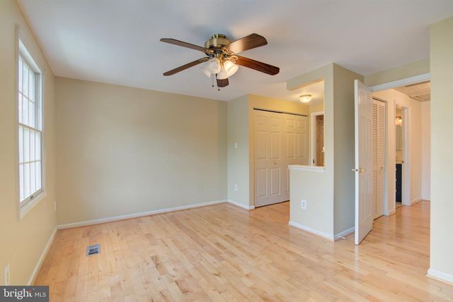 8541 KOLUDER, Lorton, VA 22079