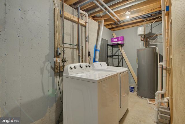 8541 KOLUDER, Lorton, VA 22079
