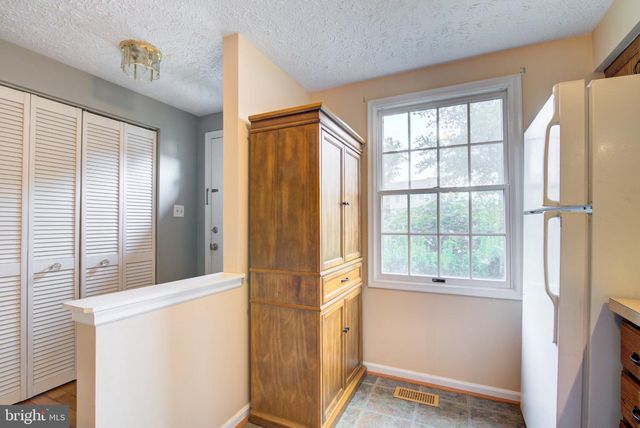 8541 KOLUDER, Lorton, VA 22079