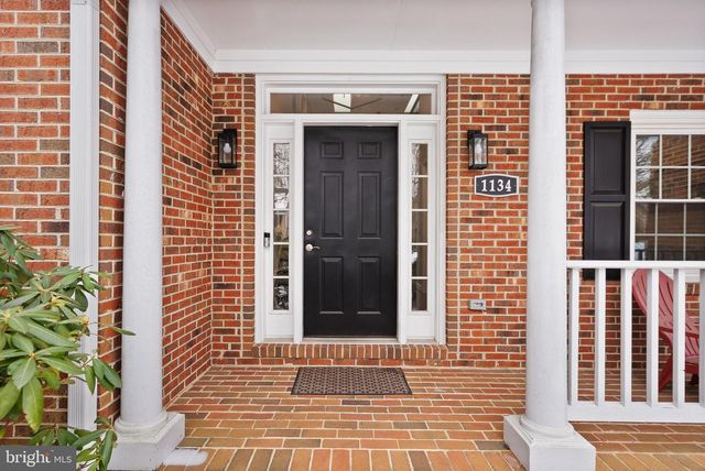 1134 ROUND PEBBLE LN, Reston, VA 20194