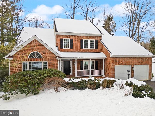 1134 ROUND PEBBLE LN, Reston, VA 20194