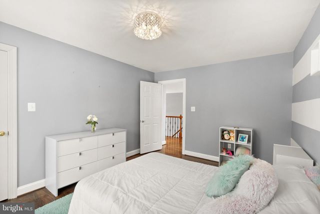 1134 ROUND PEBBLE LN, Reston, VA 20194