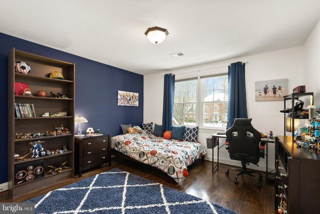 1134 ROUND PEBBLE LN, Reston, VA 20194