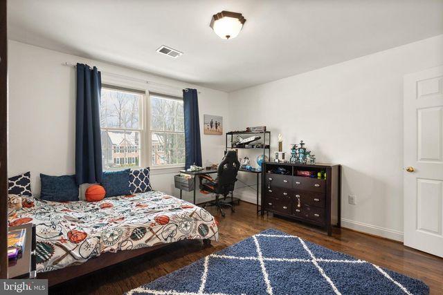 1134 ROUND PEBBLE LN, Reston, VA 20194