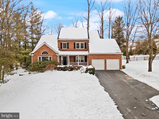 1134 ROUND PEBBLE LN, Reston, VA 20194