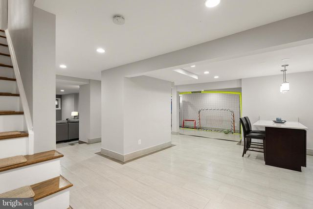 1134 ROUND PEBBLE LN, Reston, VA 20194