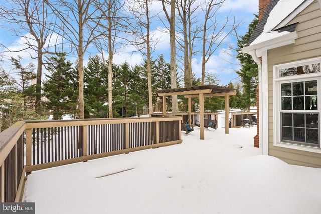 1134 ROUND PEBBLE LN, Reston, VA 20194