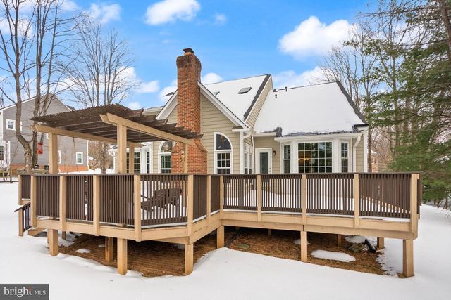 1134 ROUND PEBBLE LN, Reston, VA 20194