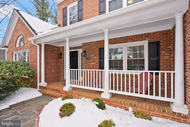 1134 ROUND PEBBLE LN, Reston, VA 20194