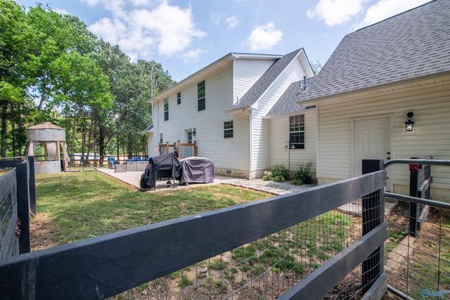 1343 Neel School Road, Danville, AL 35619