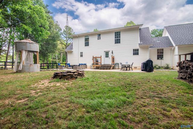 1343 Neel School Road, Danville, AL 35619