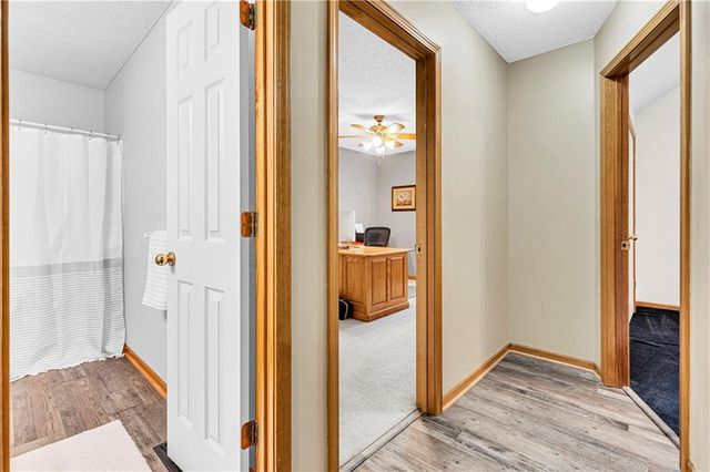 15678 S Lindenwood Drive, Olathe, KS 66062
