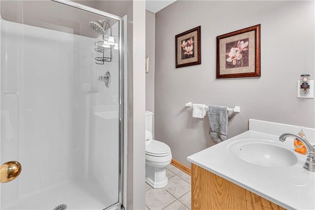15678 S Lindenwood Drive, Olathe, KS 66062