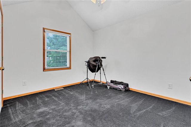 15678 S Lindenwood Drive, Olathe, KS 66062