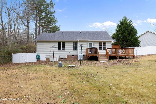 35 S Dandelion Green Court, Selma, NC 27576