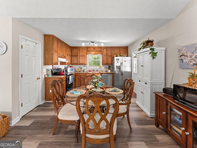 2560 Fairlane Drive, Cumming, GA 30041