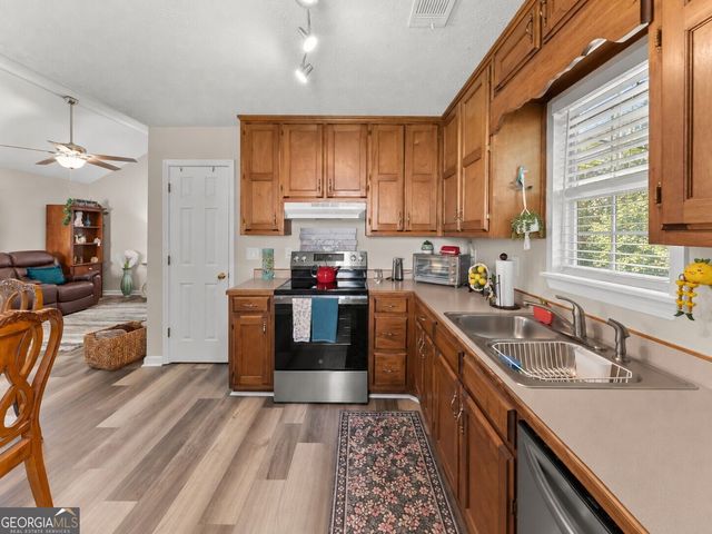 2560 Fairlane Drive, Cumming, GA 30041