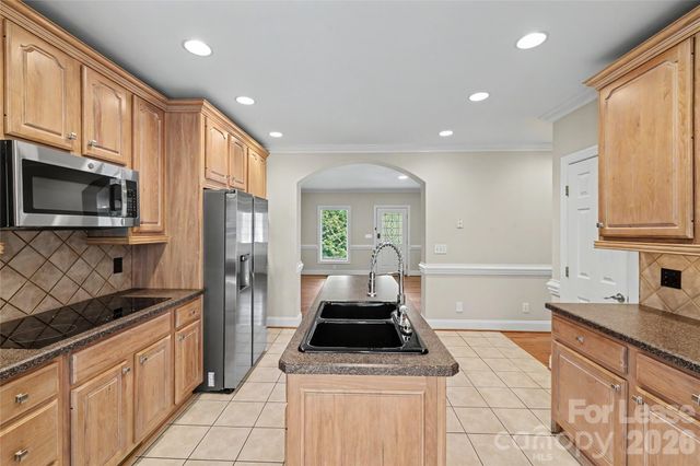 2545 Rea Road, Charlotte, NC 28226