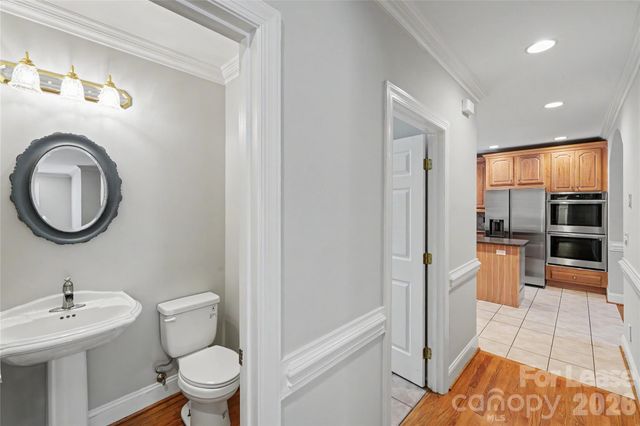 2545 Rea Road, Charlotte, NC 28226