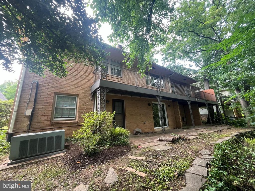 2647 S KENT ST, Arlington, VA 22202