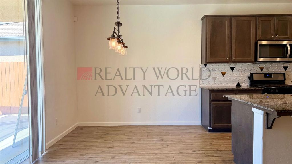 Image 10 of property listing at 2269 Cortner Street, Hanford, CA 93230