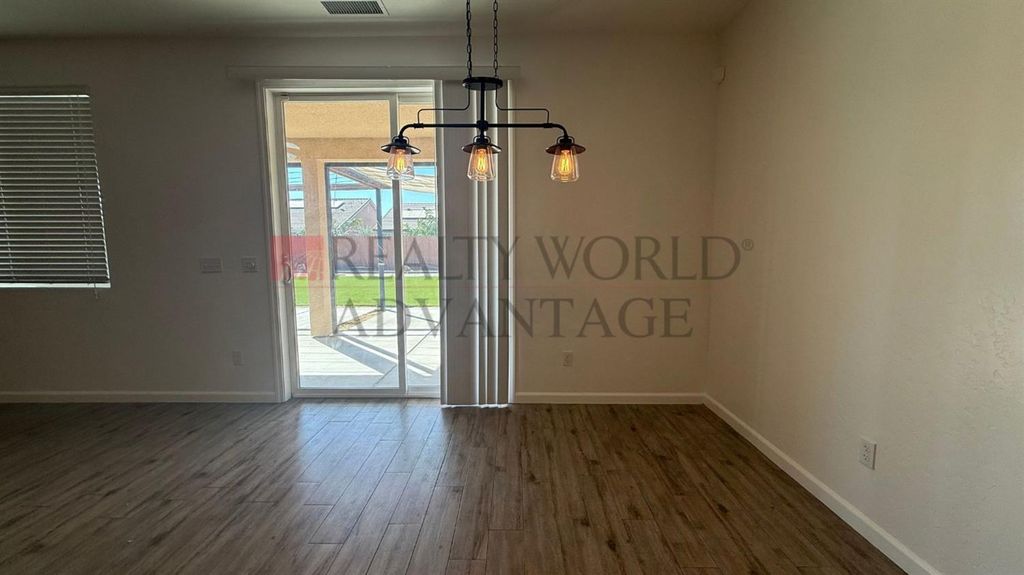 Image 12 of property listing at 2269 Cortner Street, Hanford, CA 93230
