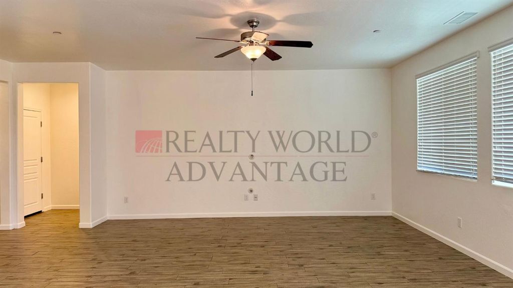 Image 5 of property listing at 2269 Cortner Street, Hanford, CA 93230