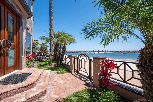 2741 Bayside Walk, San Diego, CA 92109
