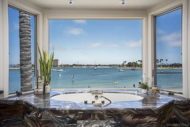 2741 Bayside Walk, San Diego, CA 92109