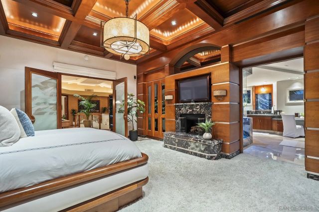 2741 Bayside Walk, San Diego, CA 92109