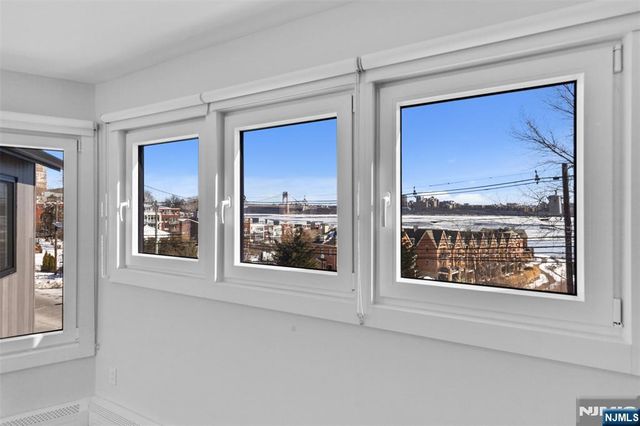 7 Sterling Place 2, Edgewater, NJ 07020