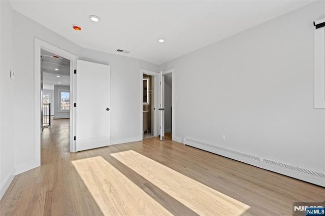 7 Sterling Place 2, Edgewater, NJ 07020