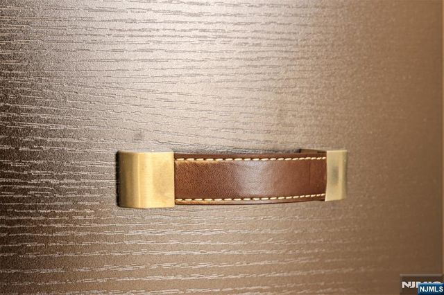 7 Sterling Place 2, Edgewater, NJ 07020