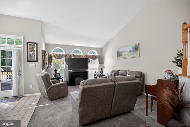 9 SIMPKINS LN, Pemberton, NJ 08068