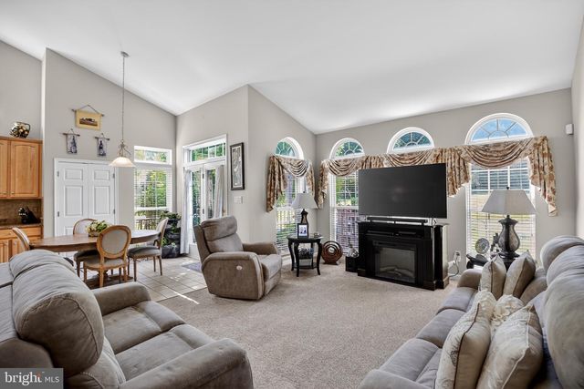 9 SIMPKINS LN, Pemberton, NJ 08068