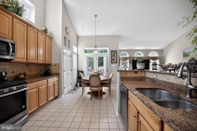 9 SIMPKINS LN, Pemberton, NJ 08068