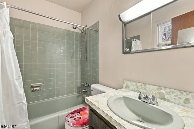 22 Summerall Rd, Franklin Twp., NJ 08873