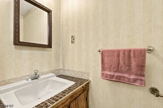 22 Summerall Rd, Franklin Twp., NJ 08873