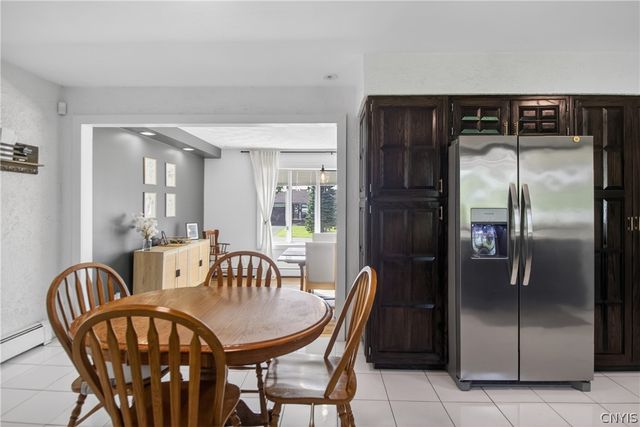 308 Washington Dr, New Hartford, NY 13413