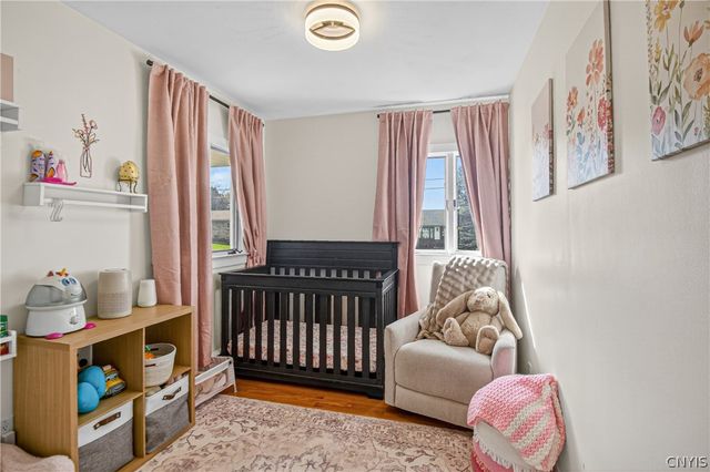 308 Washington Dr, New Hartford, NY 13413