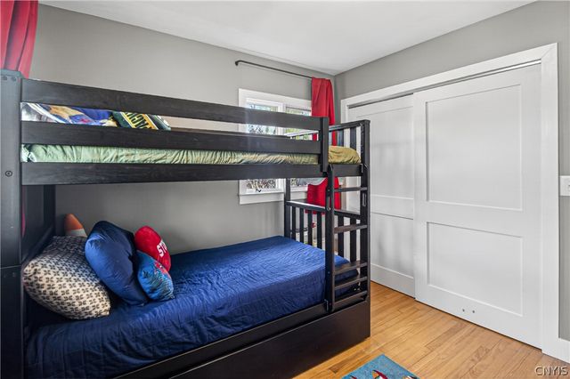 308 Washington Dr, New Hartford, NY 13413